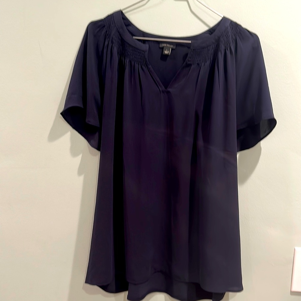 Medium size, blue, Ann Taylor blouse